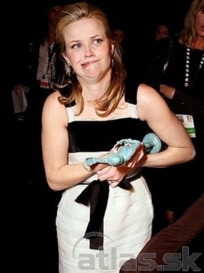 Krovn fanyfejsov op zasahuje